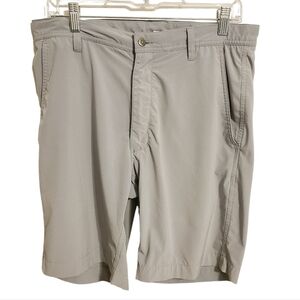 FootJoy | Men's Lightweight Gray Golf or Athleisure Shorts (Waist Size 32)